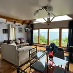Cabana Frente Al Mar, Carretera Austral Km 38,6, Puerto Montt
